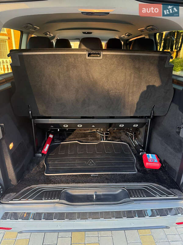 Мінівен Mercedes-Benz V-Class 2020 в Києві