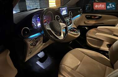 Минивэн Mercedes-Benz V-Class 2016 в 