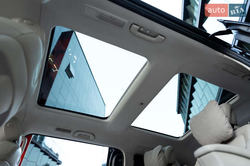 Мінівен Mercedes-Benz V-Class 2020 в Києві