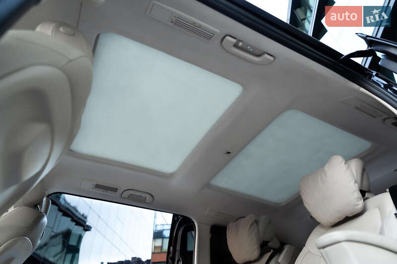 Мінівен Mercedes-Benz V-Class 2020 в Києві