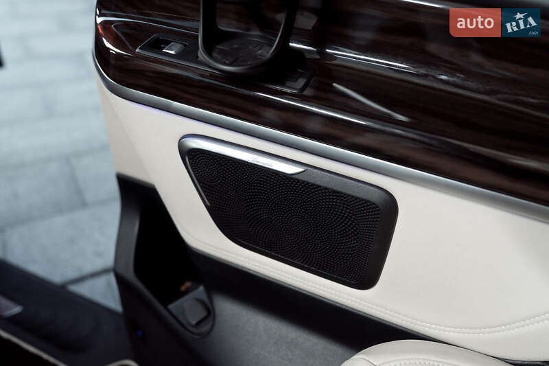 Мінівен Mercedes-Benz V-Class 2020 в Києві