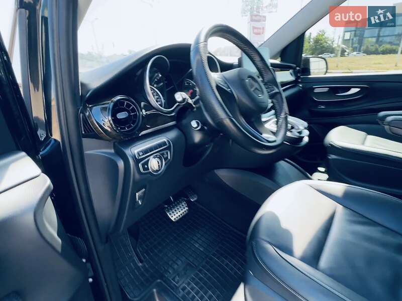 Минивэн Mercedes-Benz V-Class 2017 в Одессе