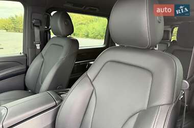 Минивэн Mercedes-Benz V-Class 2022 в  фото 8 Минивэн Mercedes-Benz V-Class 2022 в