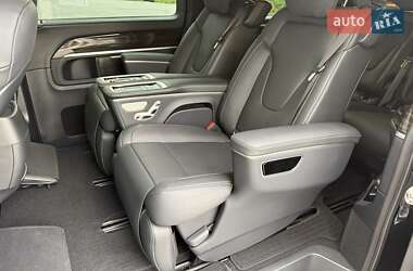 Минивэн Mercedes-Benz V-Class 2022 в  фото 9 Минивэн Mercedes-Benz V-Class 2022 в