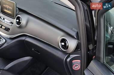 Минивэн Mercedes-Benz V-Class 2015 в 