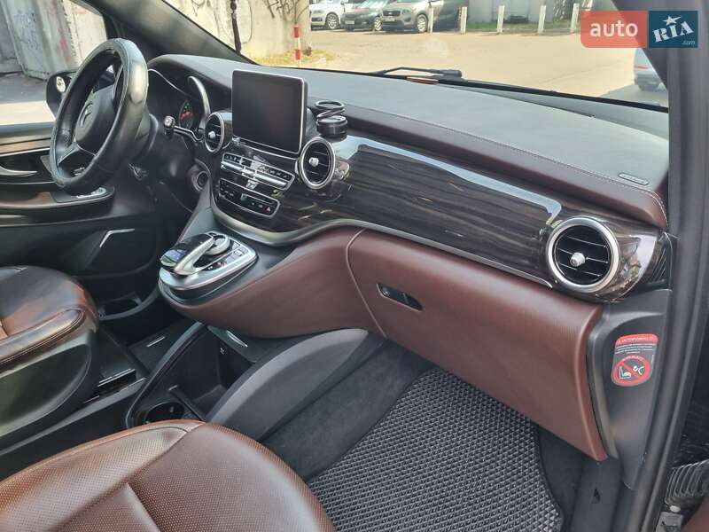 Мінівен Mercedes-Benz V-Class 2018 в Києві