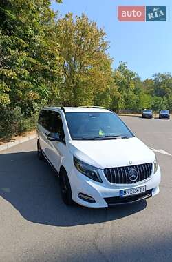 Минивэн Mercedes-Benz V-Class 2015 в 