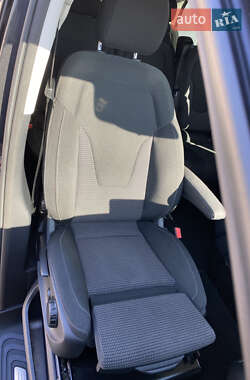 Минивэн Mercedes-Benz V-Class 2023 в 