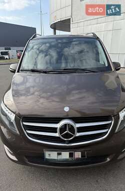 Минивэн Mercedes-Benz V-Class 2015 в Киеве