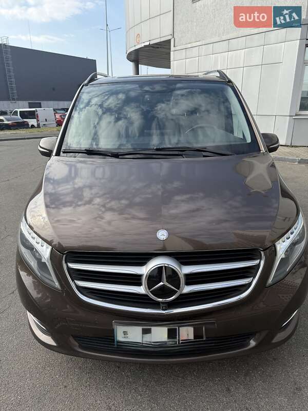 Mercedes-Benz V-Class 2015