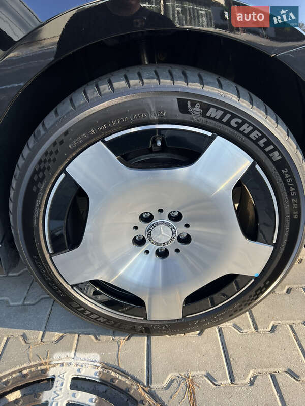 Минивэн Mercedes-Benz V-Class 2015 в Киеве