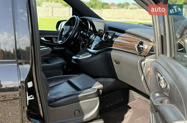 Минивэн Mercedes-Benz V-Class 2022 в 