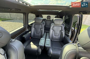 Минивэн Mercedes-Benz V-Class 2022 в 