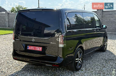 Минивэн Mercedes-Benz V-Class 2022 в 
