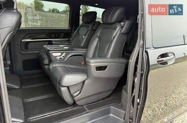 Минивэн Mercedes-Benz V-Class 2022 в 