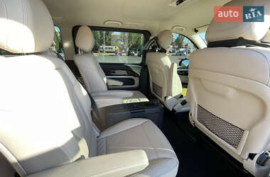 Минивэн Mercedes-Benz V-Class 2018 в 