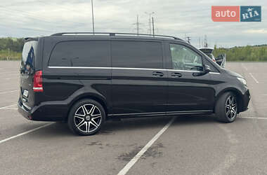 Минивэн Mercedes-Benz V-Class 2021 в 