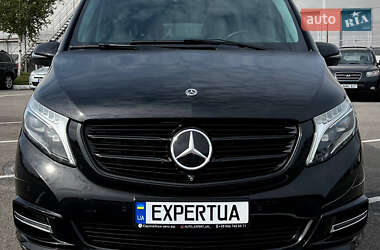 Минивэн Mercedes-Benz V-Class 2018 в 