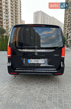 Минивэн Mercedes-Benz V-Class 2017 в 