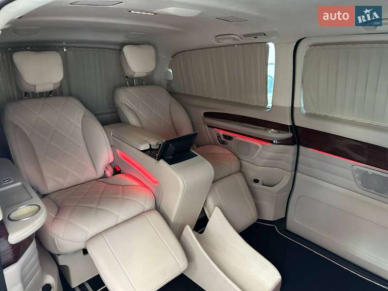 Минивэн Mercedes-Benz V-Class 2021 в Киеве