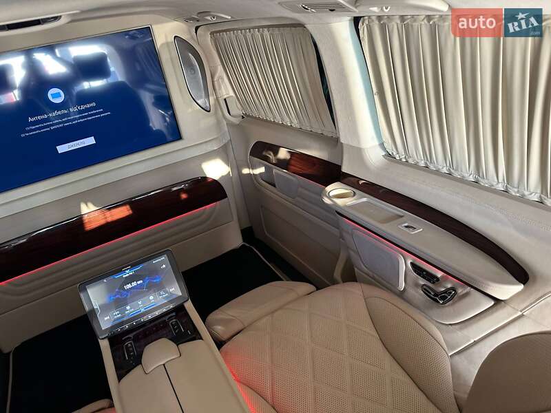 Минивэн Mercedes-Benz V-Class 2021 в Киеве