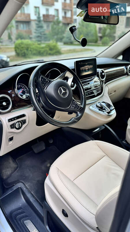 Мінівен Mercedes-Benz V-Class 2016 в Києві фото 8 Мінівен Mercedes-Benz V-Class 2016 в Києві