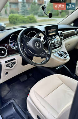 Мінівен Mercedes-Benz V-Class 2016 в  фото 8 Мінівен Mercedes-Benz V-Class 2016 в