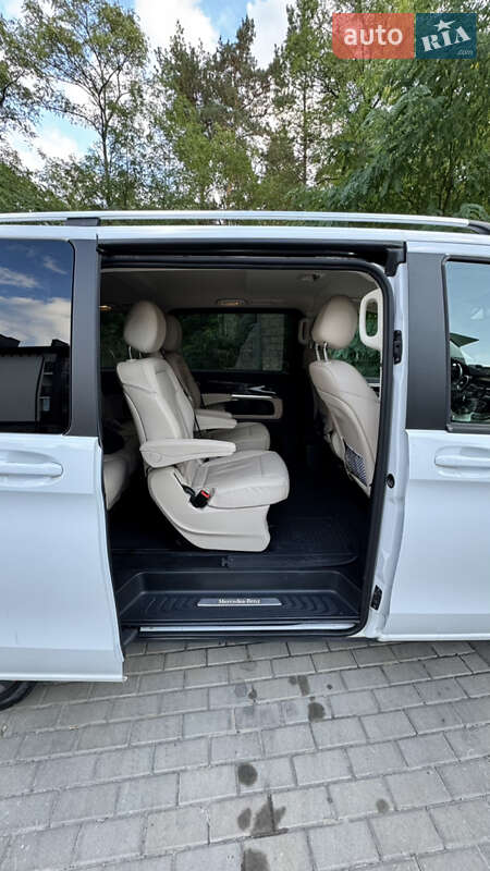 Мінівен Mercedes-Benz V-Class 2016 в Києві фото 13 Мінівен Mercedes-Benz V-Class 2016 в Києві