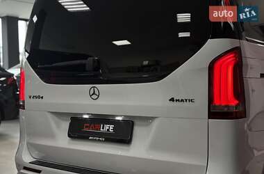 Минивэн Mercedes-Benz V-Class 2015 в 