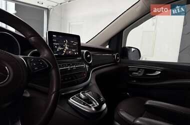 Минивэн Mercedes-Benz V-Class 2015 в 