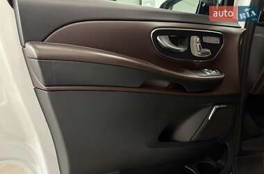Минивэн Mercedes-Benz V-Class 2015 в 