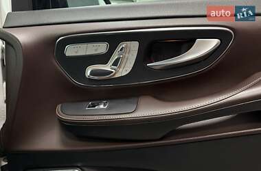 Минивэн Mercedes-Benz V-Class 2015 в 