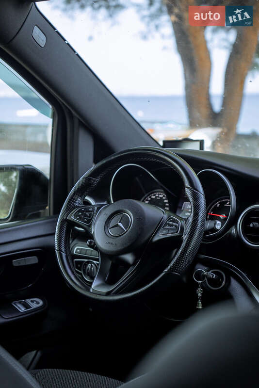 Минивэн Mercedes-Benz V-Class 2017 в Черновцах