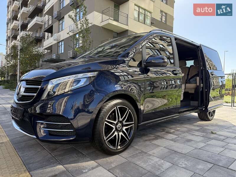 Минивэн Mercedes-Benz V-Class 2019 в 