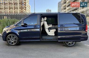 Минивэн Mercedes-Benz V-Class 2019 в 