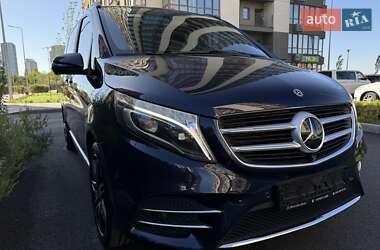 Минивэн Mercedes-Benz V-Class 2019 в 