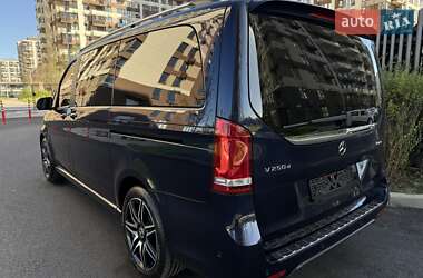 Минивэн Mercedes-Benz V-Class 2019 в 