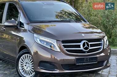 Минивэн Mercedes-Benz V-Class 2016 в 