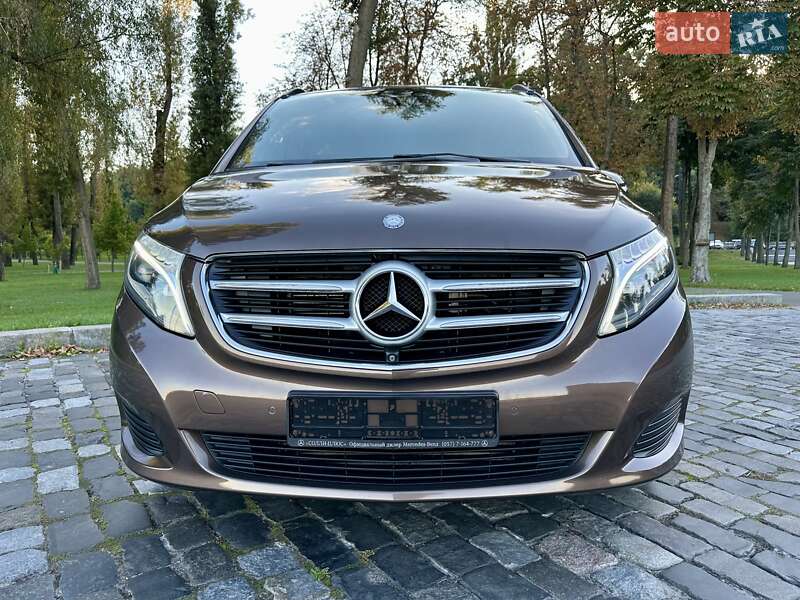 Мінівен Mercedes-Benz V-Class 2016 в Києві