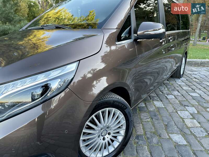 Мінівен Mercedes-Benz V-Class 2016 в Києві