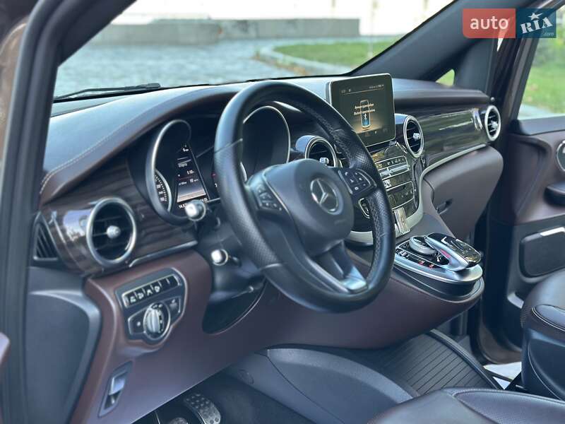 Мінівен Mercedes-Benz V-Class 2016 в Києві