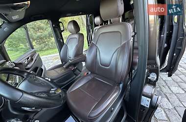 Минивэн Mercedes-Benz V-Class 2016 в 