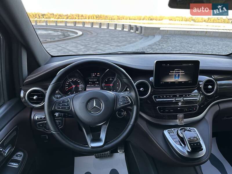 Мінівен Mercedes-Benz V-Class 2016 в Києві