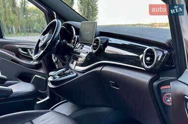 Минивэн Mercedes-Benz V-Class 2016 в 