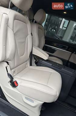 Минивэн Mercedes-Benz V-Class 2018 в 