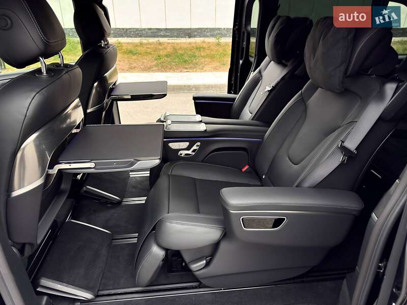 Минивэн Mercedes-Benz V-Class 2025 в Киеве