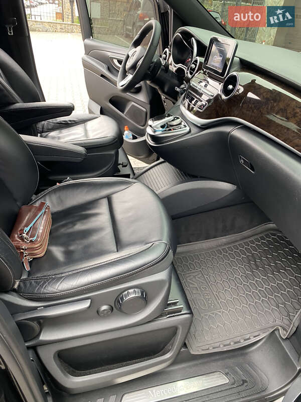 Мінівен Mercedes-Benz V-Class 2018 в Києві фото 17 Мінівен Mercedes-Benz V-Class 2018 в Києві