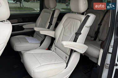 Минивэн Mercedes-Benz V-Class 2016 в 