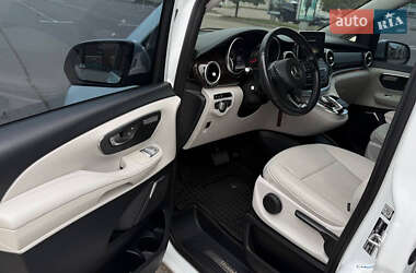 Минивэн Mercedes-Benz V-Class 2016 в 