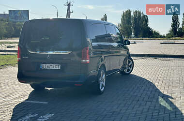 Минивэн Mercedes-Benz V-Class 2015 в  фото 13 Минивэн Mercedes-Benz V-Class 2015 в